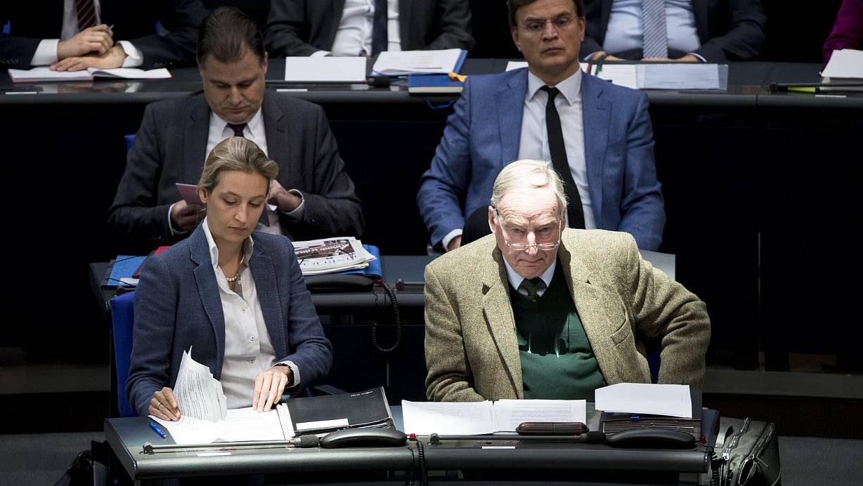 Alice Weidel und Alexander Gauland von der AfD. Eine Twitter-Aktion stellt sich klar gegen die Positionen der rechtspopulistischen Partei. | © picture alliance / NurPhoto