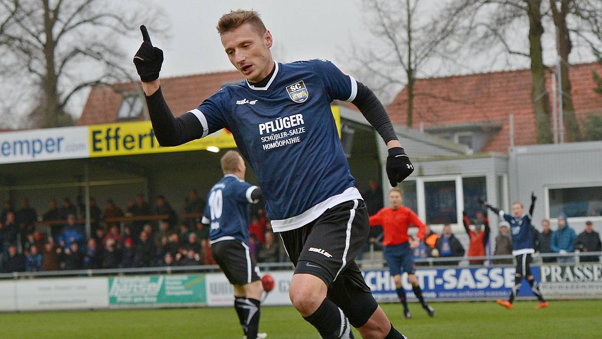 Kamil Bednarski ist mit neun Treffern der treffsicherste Schütze des SC Wiedenbrück. | © Foto: Raimund Vornbäumen