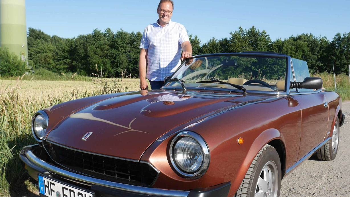Als „Pininfarina Spidereuropa“ wurde der Fiat 124 Sport Spider zwischen 1982 und 1985 von der gleichnamigen Karosseriefabrik produziert und vertrieben. | © Jörg Militzer