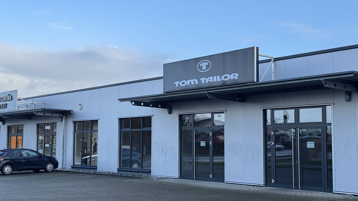 Tom Tailor hat das Outlet im Kreis Güterslohbereits vergangenes Jahr verlassen. Jetzt folgen Pierre Cardin und Toni. | © Frank Jasper