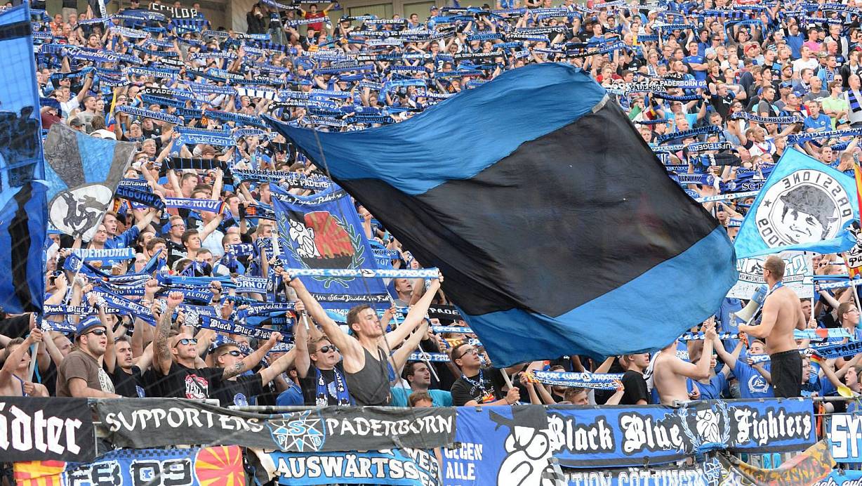 Grund zum Jubeln: Die Fans des SCP freuen sich über den Klassenerhalt am Grünen Tisch - und werden mit gesenkten Dauerkartenpreisen belohnt. | © Marc Köppelmann