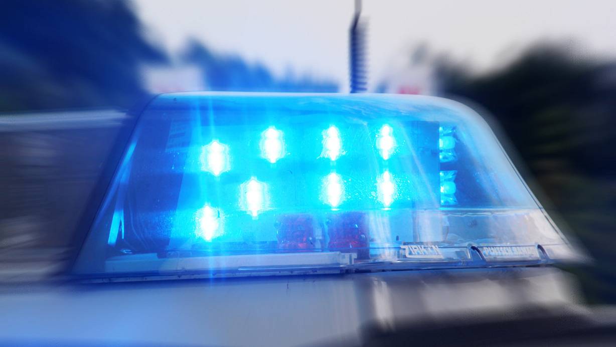 Auf die Signale der Polizei reagierte der betrunkene Fahrer zunächst nicht. | © Symbolfoto: David Schellenberg