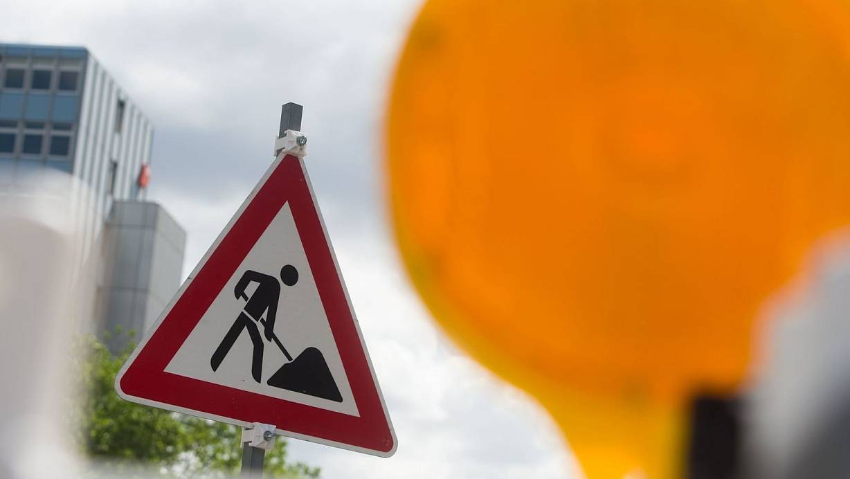 Die Sperrung an der Borchener Straße wird vermutlich vier Wochen lang dauern. | © Symbolbild: picture alliance / dpa
