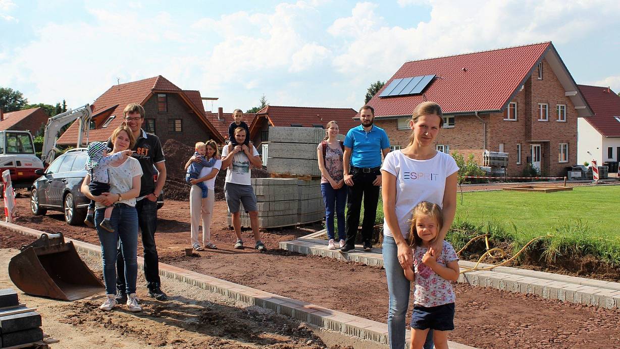 Den Familien Grotefeld, Lasarenko, Penner und Wolf wurde bereits mehrfach Eigentum aus dem Garten oder, während der Bauphase, aus dem Baucontainer unerlaubt entwendet. | © Anastasia von Fugler