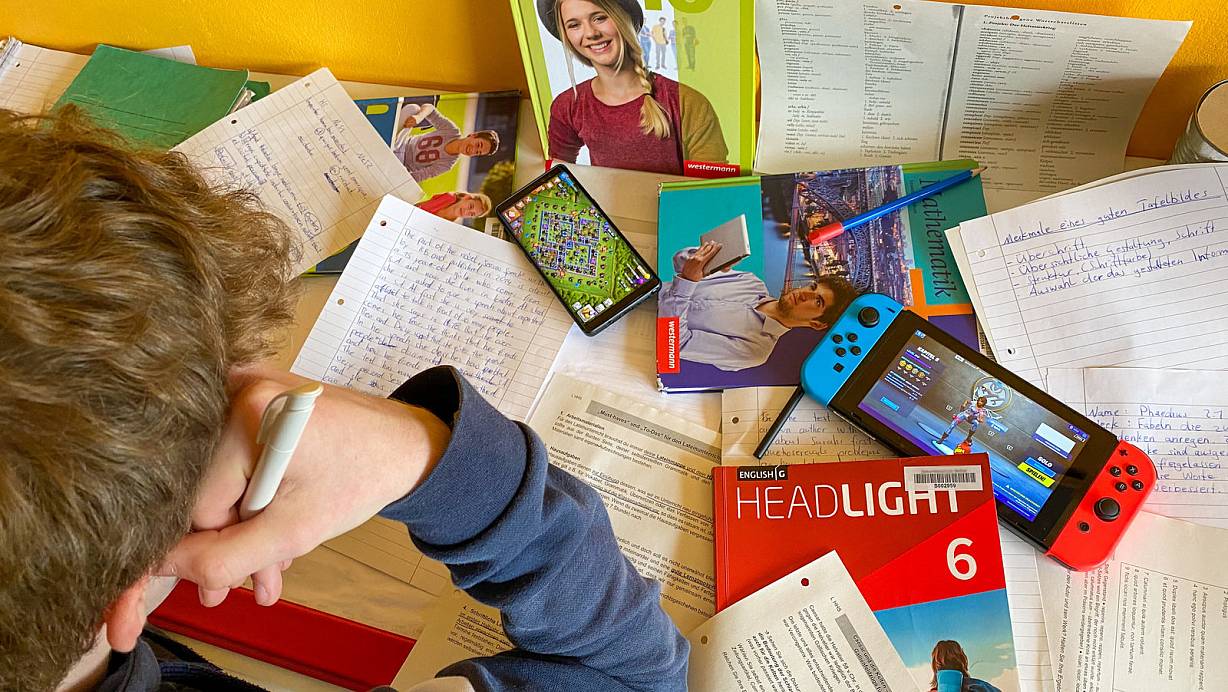 Digitales Lernen ist eine große Herausforderung. Nur wenige Schulen meistern diese momentan. | © Andreas Zobe