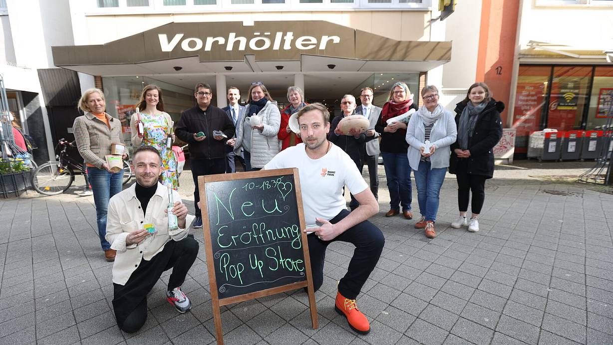 Im ehemaligen Schuhhaus Vorhölter bieten neun regionale Produzenten ihre Ware an. | © Nicole Sielermann