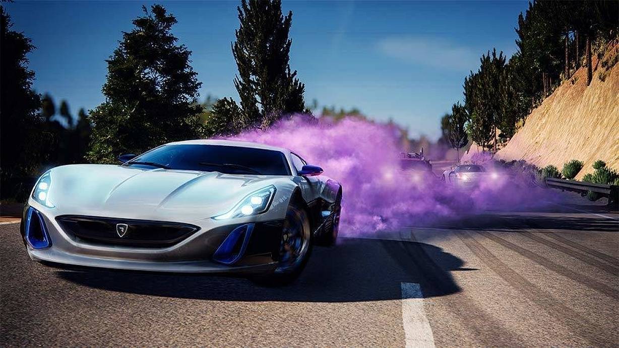 Mit Bonbon-Nebel die Gegner ausbremsen: In dem innovativen Arcade-Racer "The Grand Tour Game" zur gleichnamigen Serie ist das möglich. | © Amazon Games
