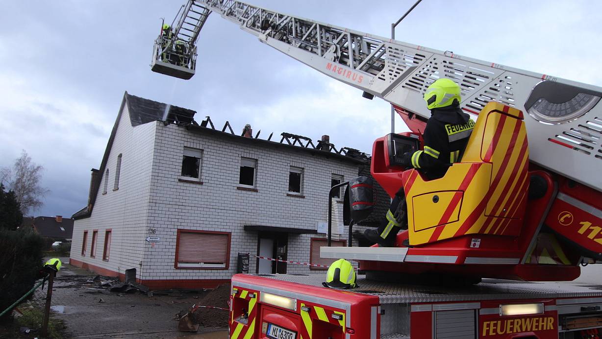 Dachstuhlbrand in Bad Oeynhausen. | © Jörg Stuke