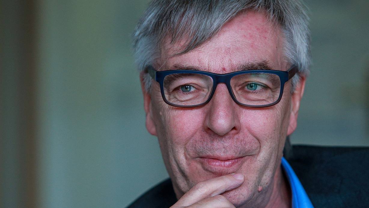 Im Gespräch: Schuldezernent Udo Witthaus spricht zur Schulsituation in Bielefeld. | © Andreas Zobe