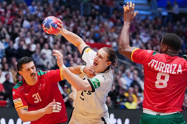Deutschlands Spielmacher Juri Knorr. Seine Rückkehr hatte für viel Optimismus im Team gesorgt. - © Soeren Stache/dpa