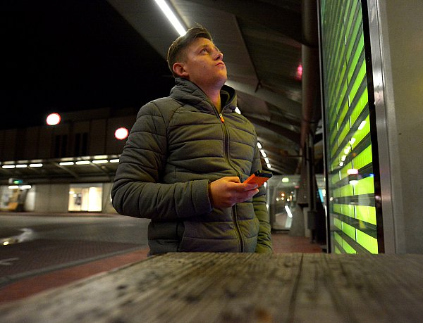 Aufsteigende Kälte: Das angeforderte Taxi hat unseren NW-Reporter Kai Steinicke Samstagnacht einfach vergessen. - © kai .kai steinecke