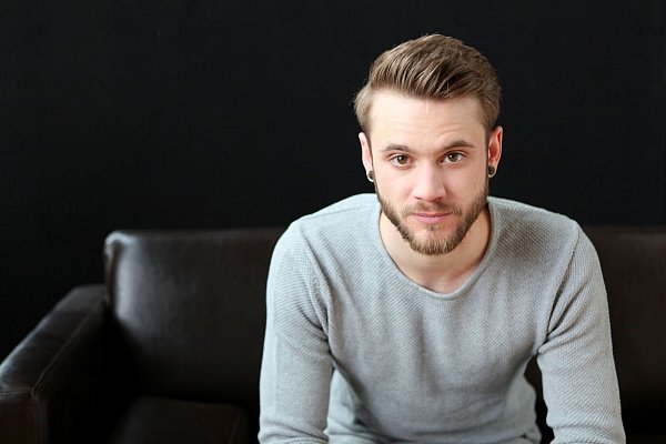 Singt bei den "Sommerliedern": Roman Lob. - © Alina Frings