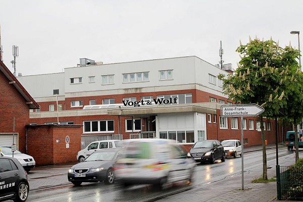 Vogt und Wolf: Auch das zweite Werk der Gruppe an der Herzebrocker Straße steht vor dem Verkauf. - © Michael Schuh