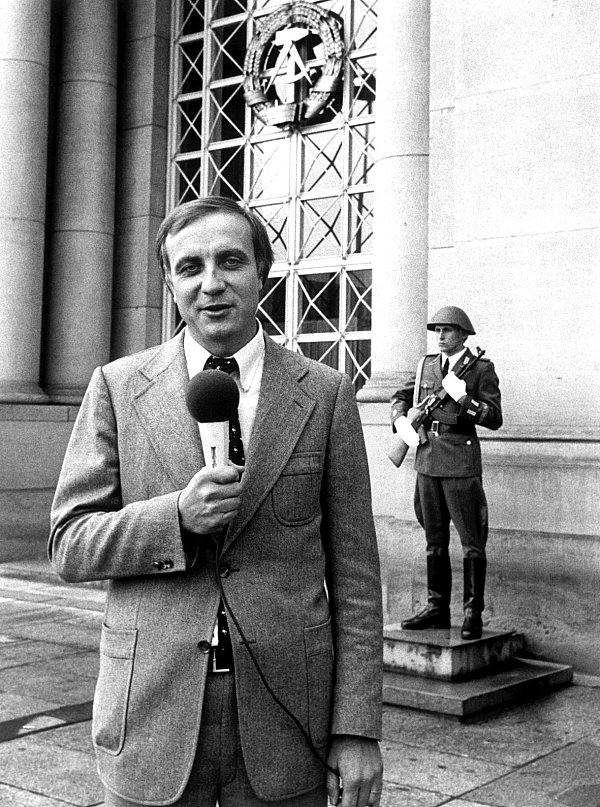 1979: Fritz Pleitgen als Korrespondent in Ost-Berlin. - © Verwendung weltweit