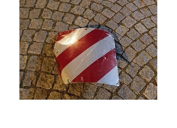 Eine Warntafel sorgte für Chaos. - © Polizei Bielefeld