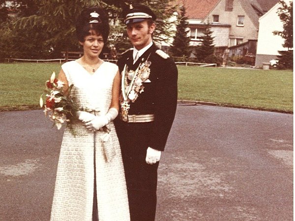 1970: Das Königspaar Bruno Haurand und Anneliese Kopinke. - © Schützenverein Scherfede