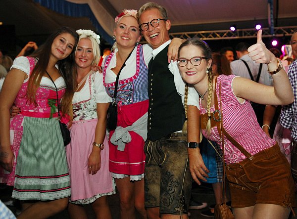 Nach dem bayerischen Vorbild wird im Lübbecker Land auch gern Oktoberfest gefeiert - wie etwa in Lübbecke und Oberbauerschaft. - © Heike von Schulz