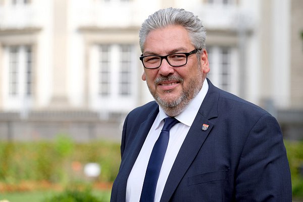 Amtsinhaber Achim Wilmsmeier wird von SPD, BBO, UW und Linken unterstützt.