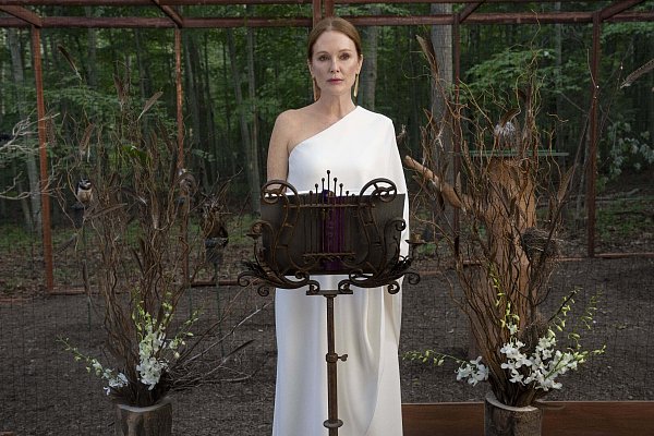 Die Dramaserie mit Julianne Moore startet ab dem 22. Mai auf Netflix. - © Macall Polay/Netflix