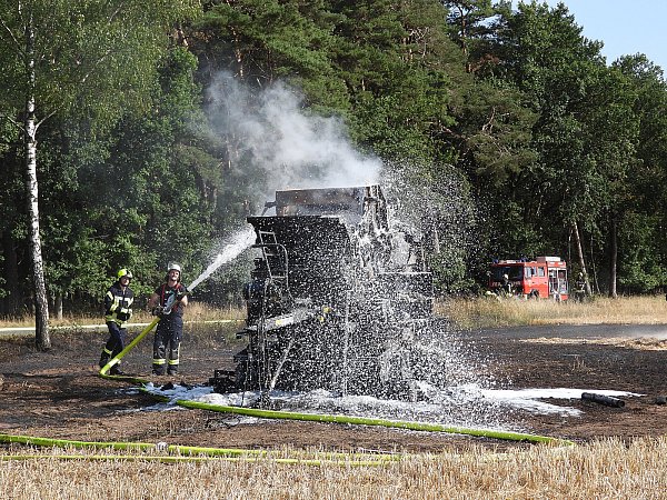 Brand Ballenpresse Greffen Schlömerweg - © Guitano Darhoven