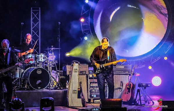 Die Kings of Floyd kommen mit einer gewaltigen Pink-Floyd-Tribute-Show nach Bad Oeynhausen. - © Maris Rietrums