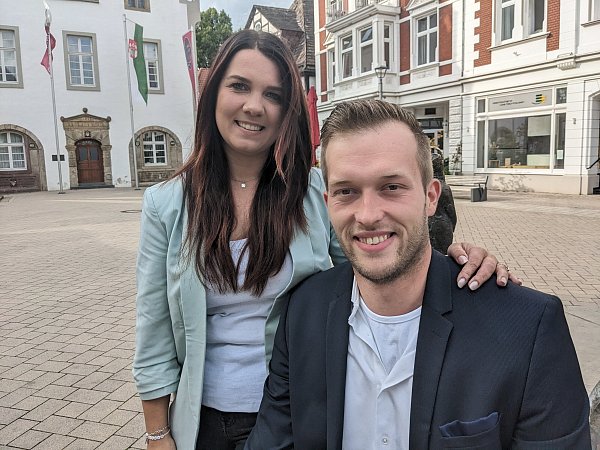 Das amtierende Brakeler Königspaar Toni Menne und Vivien Henke freut sich ganz besonders auf das anstehende Schützenfest. - © Burkhard Battran