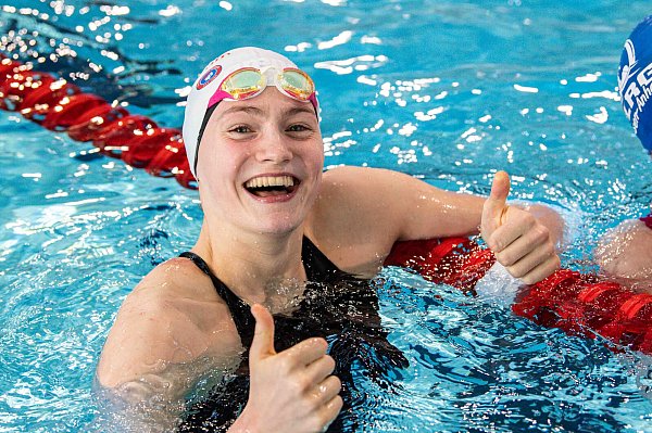 Nina Holt startet im Rettungsschwimmen für die DLRG Ortsgruppe Harsewinkel. - © SDI