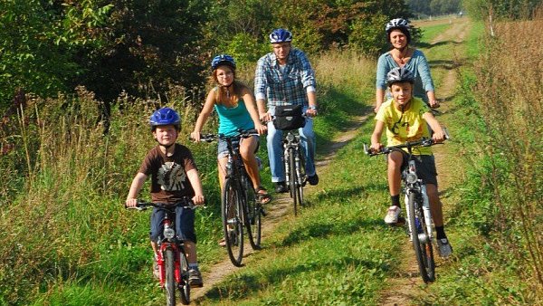 28 Kilometer lang ins die Spenger Denkmalroute, da sollten die Radler schon eine ausreichende Kondition besitzen. Aber auch Familien können die Strecke durchaus bewältigen. - © Biologische Station Ravensberg