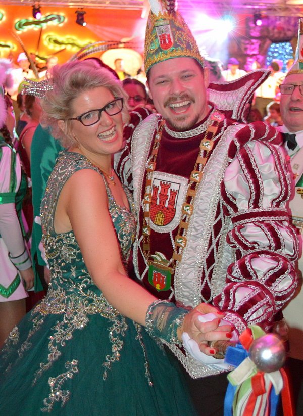 Das amtierende Prinzenpaar Marc Obermann und Heike Brockmann. - © STKG