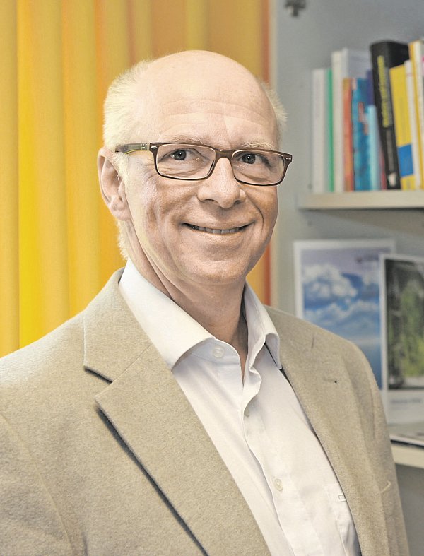 Verantwortungsvoll: Klaus Kobert und sein Team stehen Ärzten, Patienten und Angehörigen bei ethischen Fragen zur Seite. - © Markus Reiferscheid