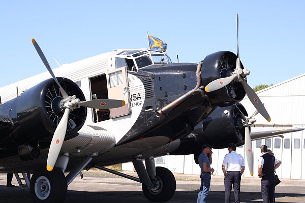 Zur Charakteristik des berühmten Flugzeugs gehört seine Wellblechverkleidung. - © Jürgen Schelling