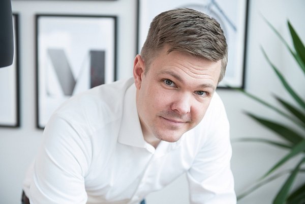 IT-Consultant Sebastian Moos unterstützt Unternehmen beim digitalen Wandel. - © Tiricon