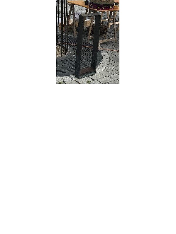 Diese Fahrrad-Anlehnbügel wurden entwendet. - © Stadt Paderborn/Matthias Amediek