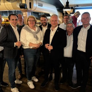 Henning Vieker bleibt Bürgermeister - So hat Espelkamp gewählt