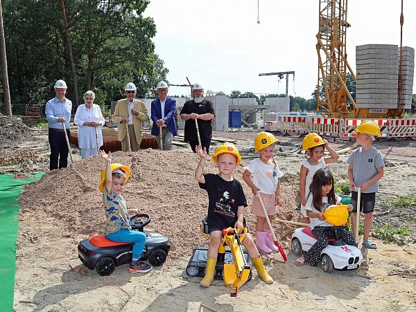 Erstmals tritt die Paul und Karin Gauselmann-Stiftung auch als Investor auf und finanziert die neuen Gebäude der Kindertagesstätten am Espelkamper Hindenburgring sowie in Gestringen. - © Merkur Group