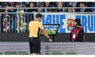 Kein Elfmeter in Darmstadt: Arminia Bielefeld sauer auf den Schiri: 