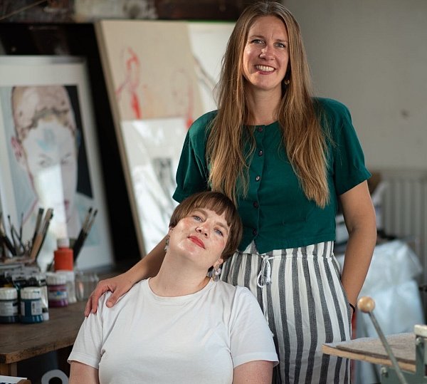 Gründerinnen des Festivals sind Johanna Leifeld (l.) und Lea Hansjürgen. - © Larissa Lenze