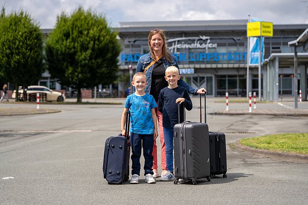 Stressfreier Familienurlaub durch schnelle Abläufe und Serviceleistungen. - © Flughafen Paderborn
