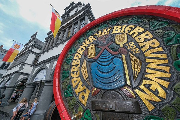 Der Bierbrunnen ist ein beliebets Libori-Ziel. - © Foto: Andreas Zobe/NW