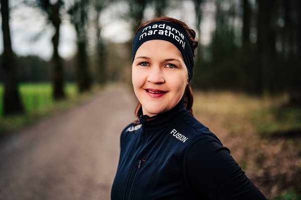 Den Titel ihres persönlichen Projekts hat sich Tina Di Maria auch auf ihr Stirnband drucken lassen. - © Besim Mazhiqi