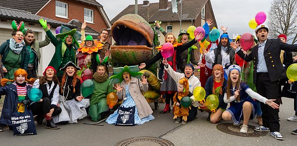 „Was für ein Theater“ – auch die Freilichtbühne Bökendorf ist wieder mit von der Partie. - © Brakel Radau