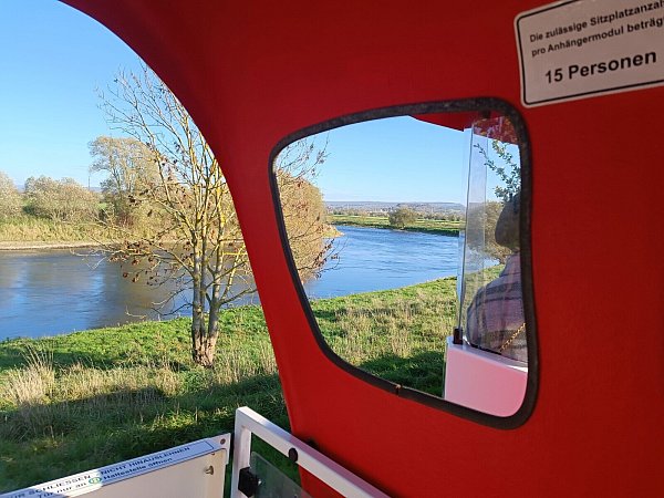 Die Aussicht aus der Bahn kann sich sehen lassen. - © LGS