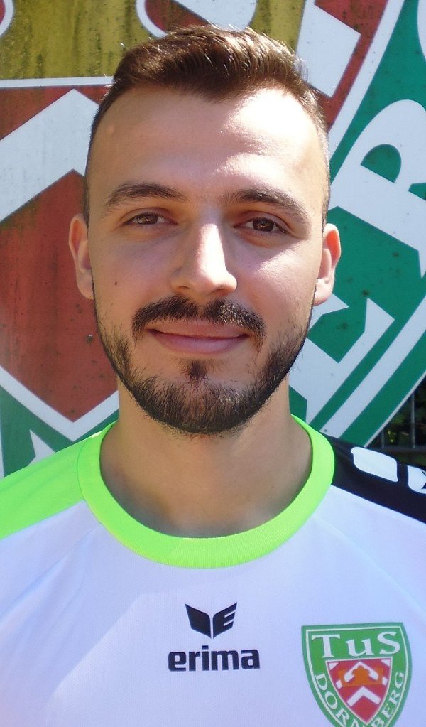 Hofft auf den Klassenerhalt: Valon Gashi. - © Nicole Bentrup