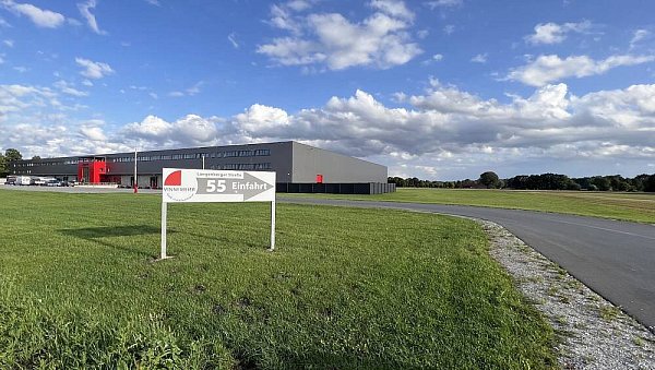 Die Nachbarn in Rietberg befürchten, dass die Stadt in Wirklichkeit plant, die landwirtschaftliche Nutzfläche, die den offiziellen Plänen nach als gewerbliche Baufläche neu dargestellt werden soll, als Industriegebiet zu entwickeln. - © Birgit Vredenburg
