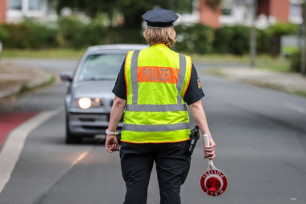 Die Polizei Gütersloh wird in den ersten Wochen nach dem Schulstart verstärkt kontrollieren. - © Focke Strangmann