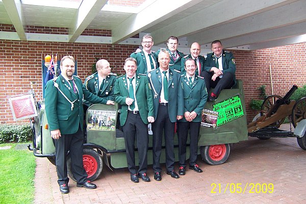 Die Kanoniere des Schützenvereins Espelkamp-Alt. Das Foto entstand 2009 am Schießstand "Unter den Eichen". - © Schützenverein Espelkamp-Alt