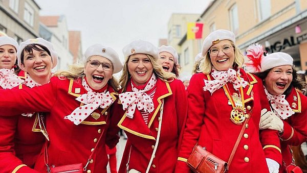 Zehntausende feiern Karneval in Rietberg. - © Lena Vanessa Bleck