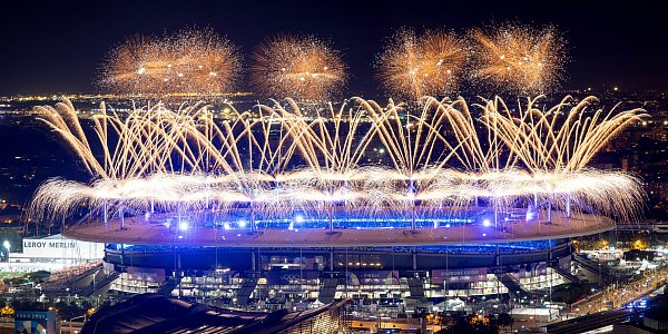 Stade de France: Ein großes Feuerwerk über dem Stadion zum Abschluss der Olympischen Spiele 2024. - © Sebastian Kahnert
