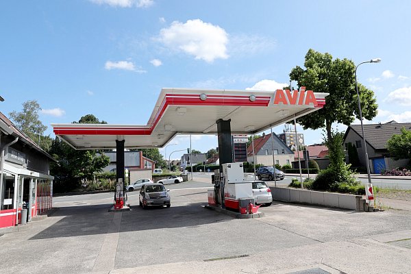 Erneut Tatort: Die Avia-Tankstelle an der Mindener Straße wurde am Donnerstag und Samstag überfallen. - © Frank-Michael Kiel-Steinkamp
