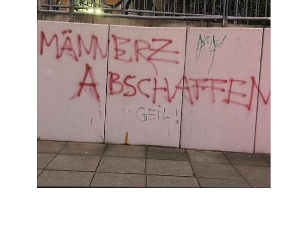 Abschaffen? An dieser Wand wird das bejaht. - © Konfliktakademie Bielefeld